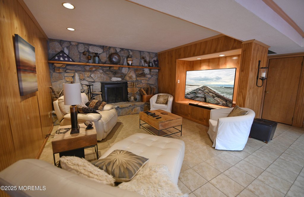 Lincroft, New Jersey, 07738, United States, 4 Bedrooms Bedrooms, ,3 BathroomsBathrooms,Residential,Forsale,2008478