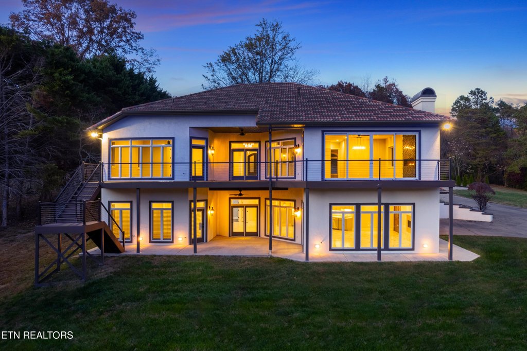 Friendsville, Tennessee, 37737, United States, 3 Bedrooms Bedrooms, ,5.5 BathroomsBathrooms,Residential,Forsale,1893721