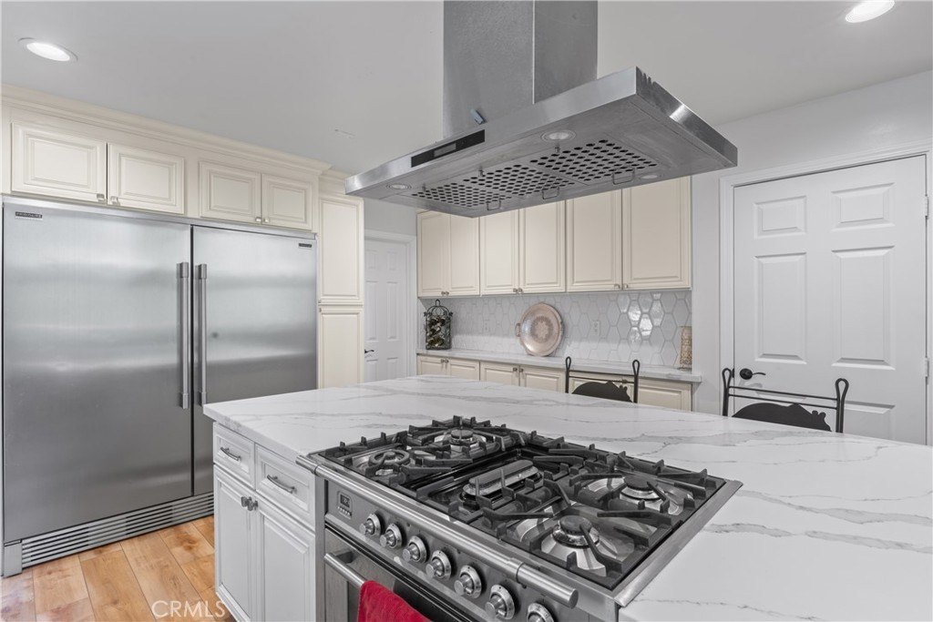 Lake Arrowhead, California, 92352, United States, 4 Bedrooms Bedrooms, ,3 BathroomsBathrooms,Residential,Forsale,1971037