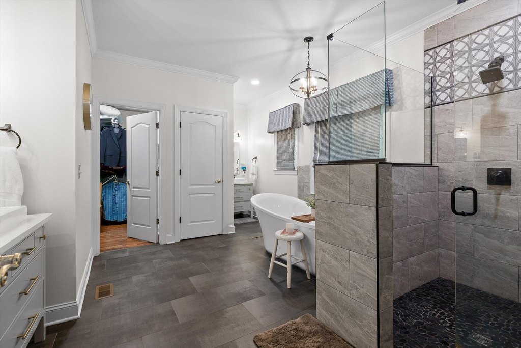 Cleveland, Tennessee, 37312, United States, 4 Bedrooms Bedrooms, ,4.5 BathroomsBathrooms,Residential,Forsale,1995339