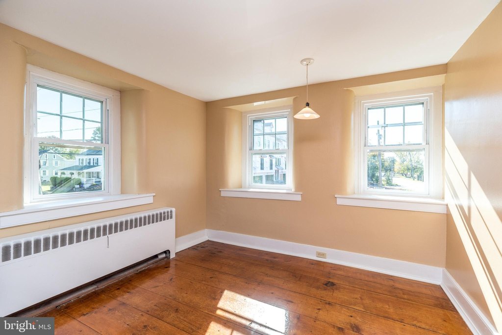 SCHWENKSVILLE, Pennsylvania, 19473, United States, 4 Bedrooms Bedrooms, ,2 BathroomsBathrooms,Residential,Forsale,2004194