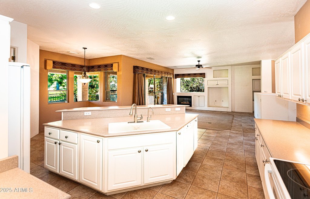 Sedona, Arizona, 86351, United States, 2 Bedrooms Bedrooms, ,2 BathroomsBathrooms,Residential,Forsale,2004627