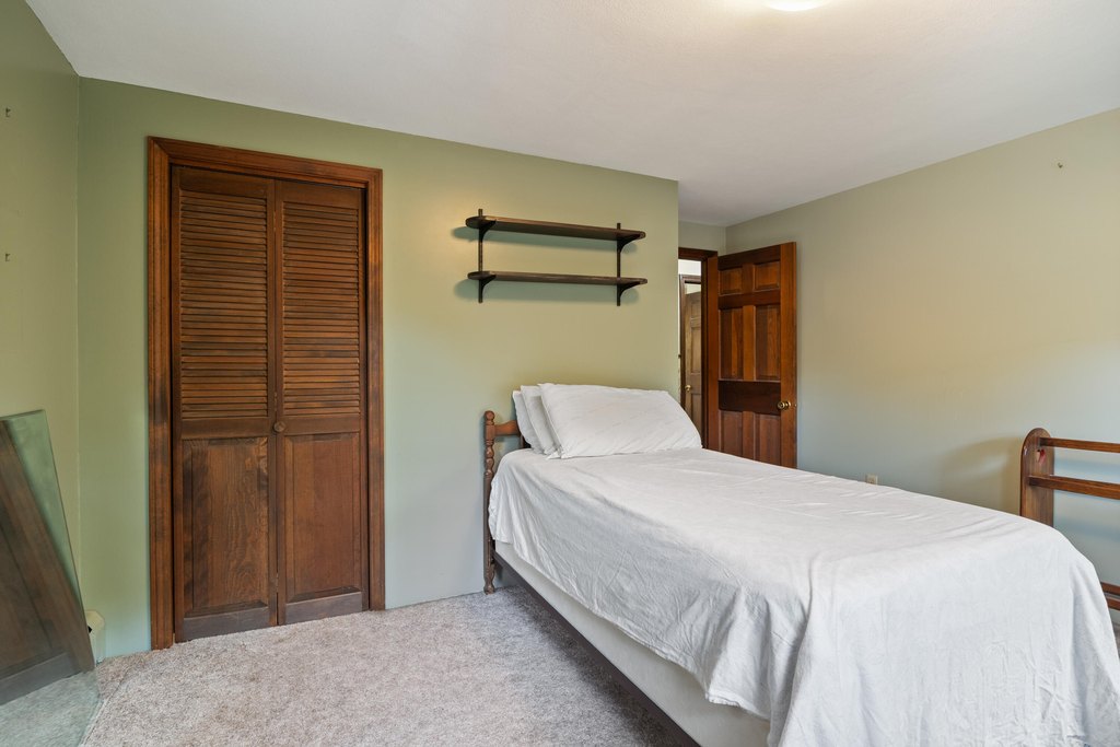 Eliot, Maine, 03903, United States, 4 Bedrooms Bedrooms, ,2 BathroomsBathrooms,Residential,Forsale,2002417