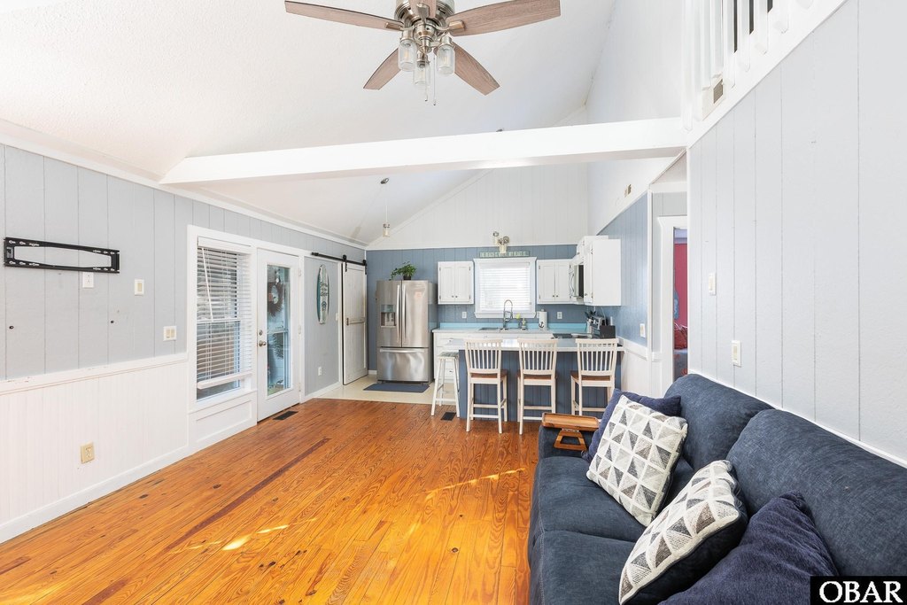 Corolla, North Carolina, 27927, United States, 5 Bedrooms Bedrooms, ,3 BathroomsBathrooms,Residential,Forsale,1993766