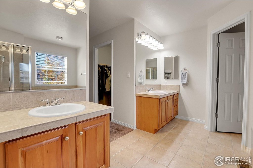 Broomfield, Colorado, 80023, United States, 6 Bedrooms Bedrooms, ,4 BathroomsBathrooms,Residential,Forsale,2004287