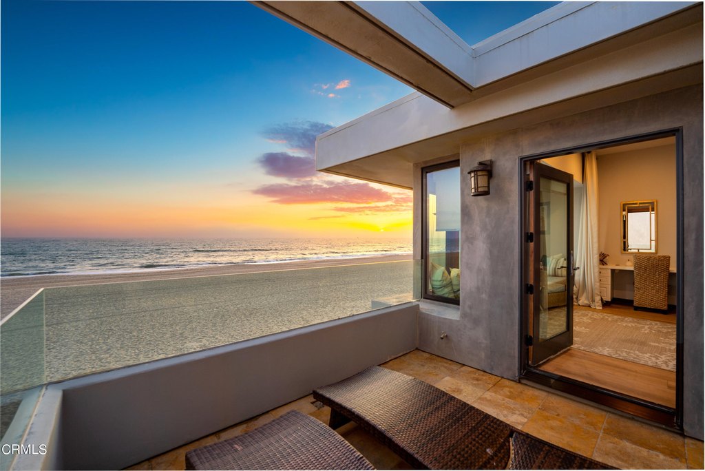 Oxnard, California, 93035, United States, 5 Bedrooms Bedrooms, ,4.5 BathroomsBathrooms,Residential,Forsale,2004315