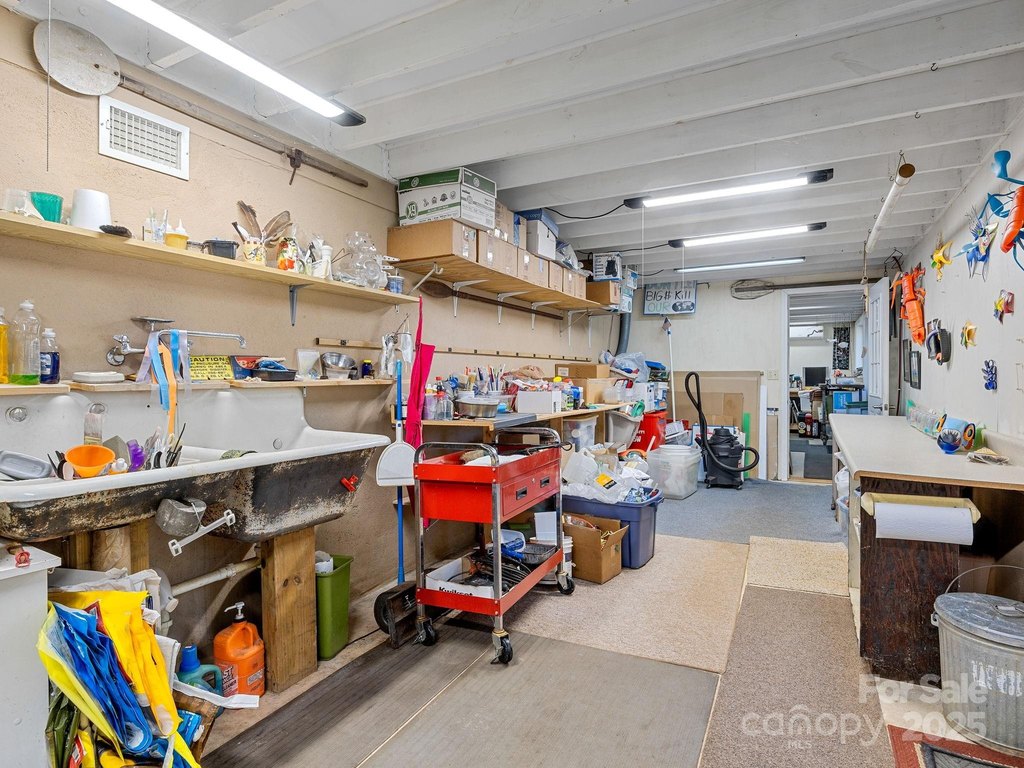 Landrum, South Carolina, 29356, United States, 2 Bedrooms Bedrooms, ,2.5 BathroomsBathrooms,Residential,Forsale,2004298