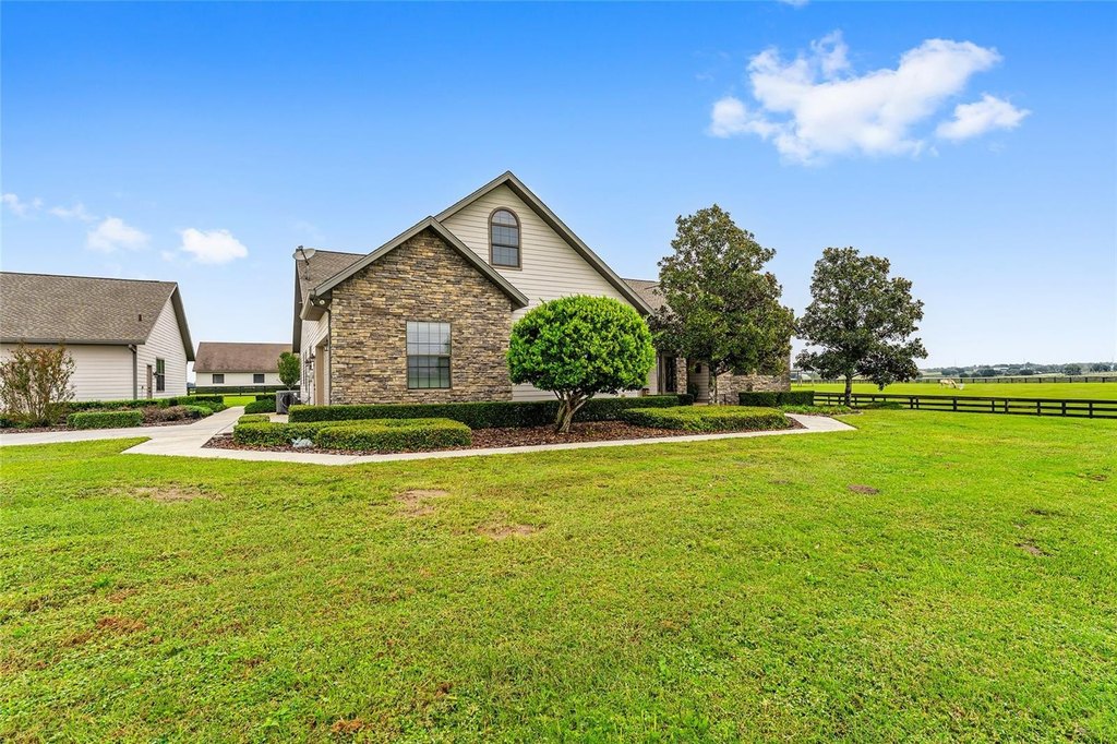 DUNNELLON, Florida, 34432, United States, 3 Bedrooms Bedrooms, ,2.5 BathroomsBathrooms,Residential,Forsale,1994126