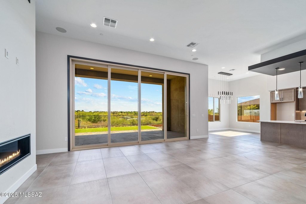 Tucson, Arizona, 85750, United States, 3 Bedrooms Bedrooms, ,3.5 BathroomsBathrooms,Residential,Forsale,1990097