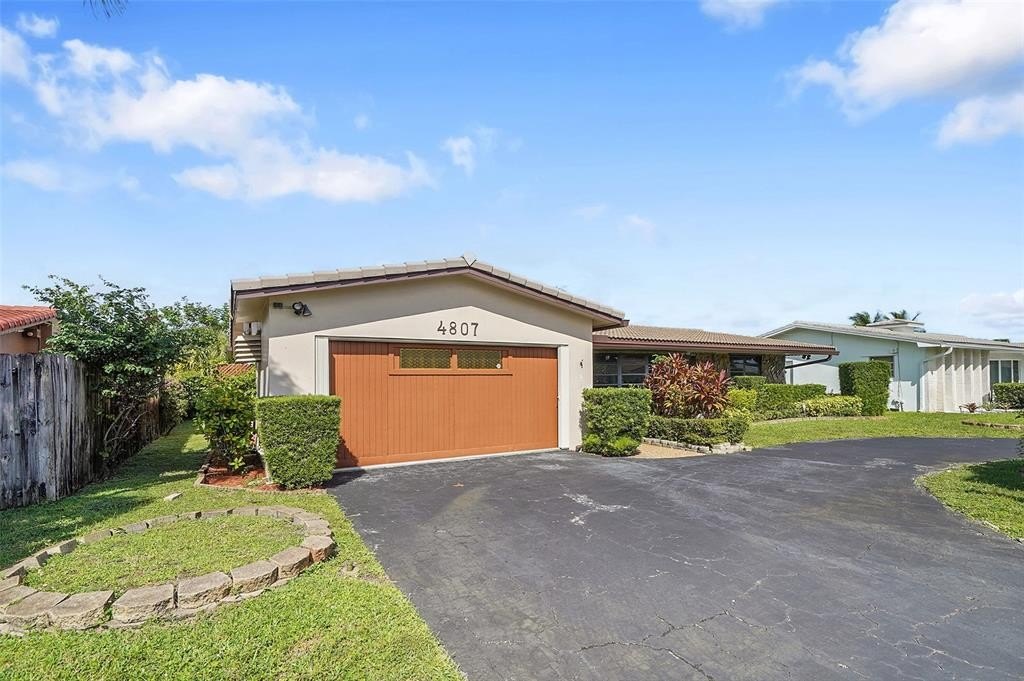 Hollywood, Florida, 33021, United States, 3 Bedrooms Bedrooms, ,2 BathroomsBathrooms,Residential,Forsale,1927555