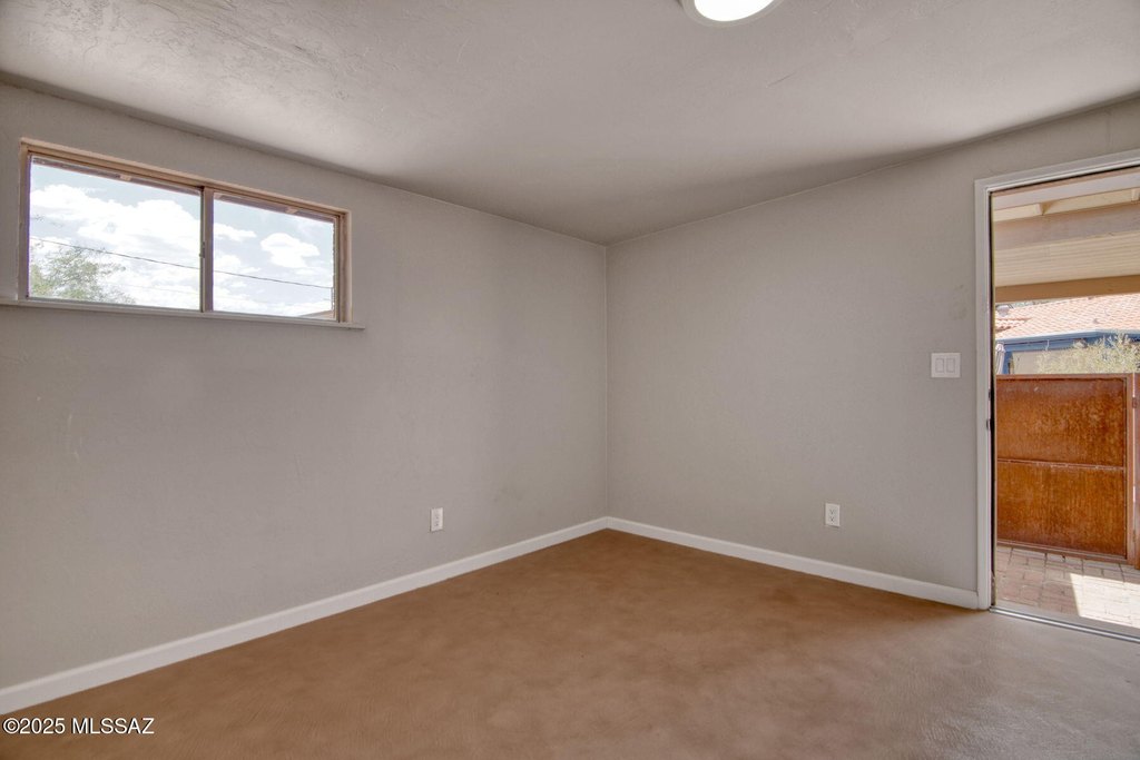 Tucson, Arizona, 85711, United States, 4 Bedrooms Bedrooms, ,2 BathroomsBathrooms,Residential,Forsale,1990103