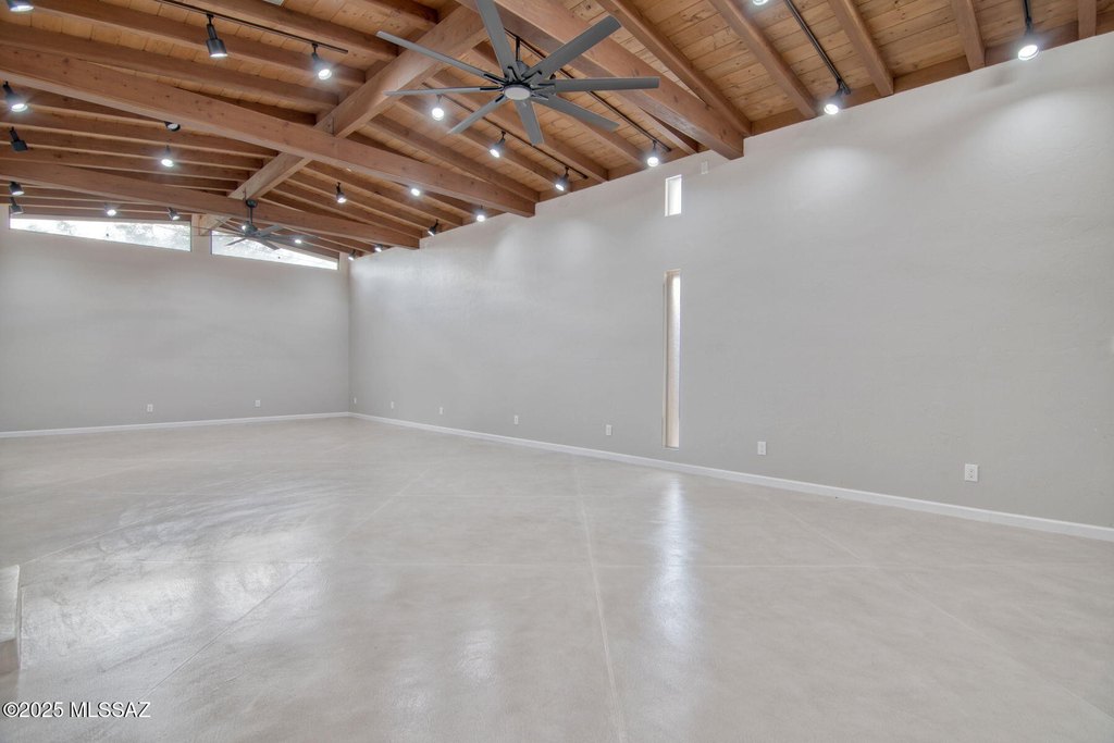 Tucson, Arizona, 85711, United States, 4 Bedrooms Bedrooms, ,2 BathroomsBathrooms,Residential,Forsale,1990103