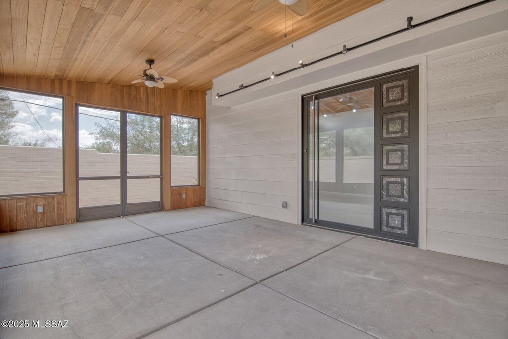 Tucson, Arizona, 85711, United States, 4 Bedrooms Bedrooms, ,2 BathroomsBathrooms,Residential,Forsale,1990103