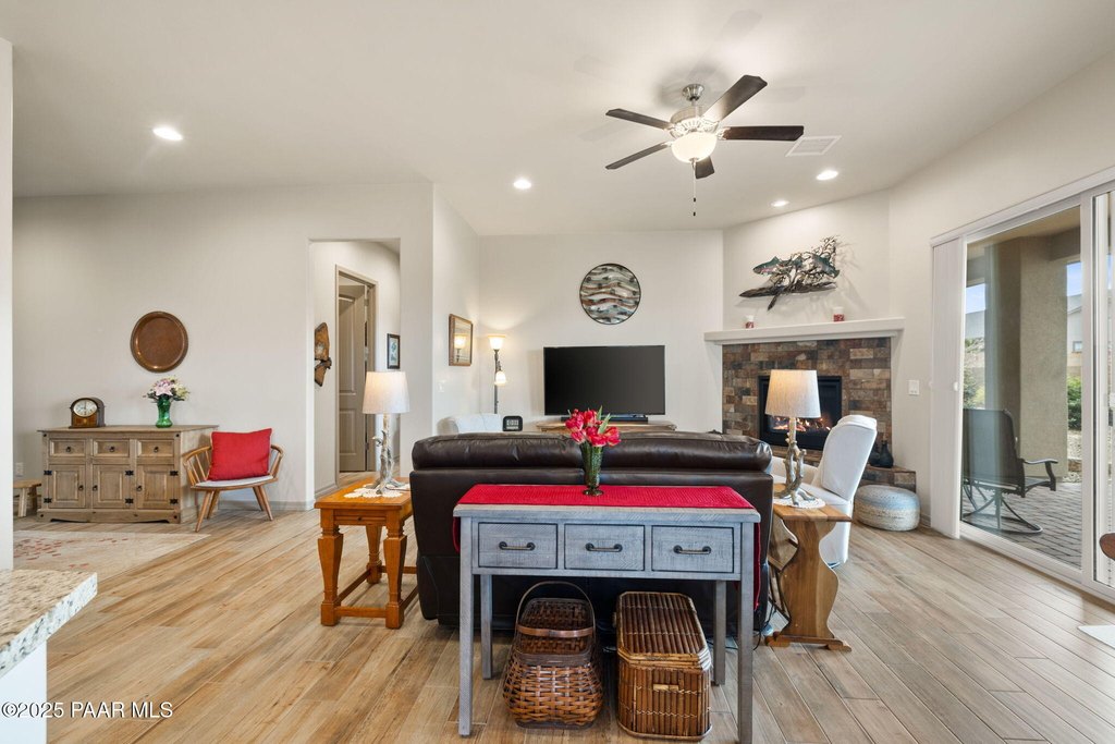 Prescott Valley, Arizona, 86315, United States, 3 Bedrooms Bedrooms, ,2 BathroomsBathrooms,Residential,Forsale,1929278