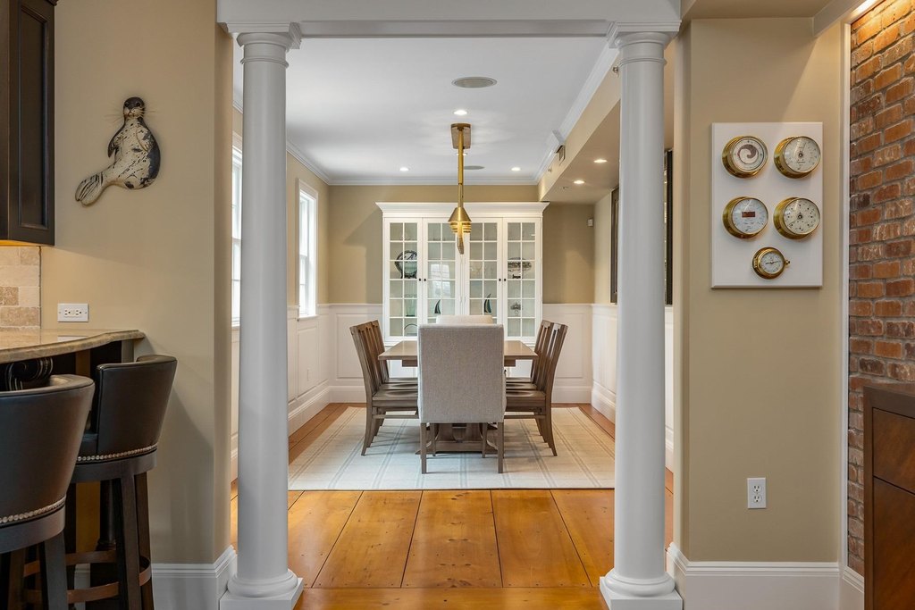 Portsmouth, New Hampshire, 03801, United States, 8 Bedrooms Bedrooms, ,8.5 BathroomsBathrooms,Residential,Forsale,2002395