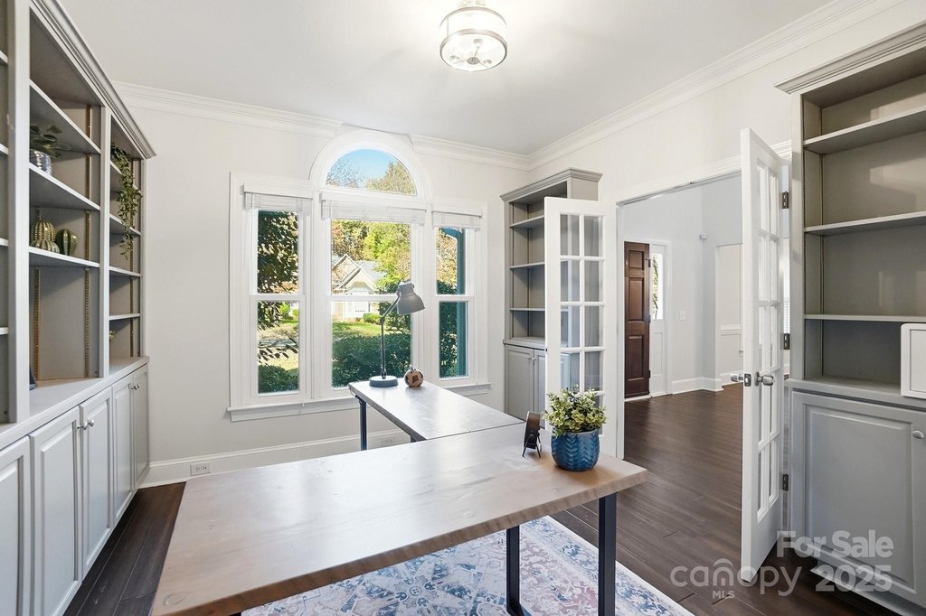 Charlotte, North Carolina, 28269, United States, 5 Bedrooms Bedrooms, ,3.5 BathroomsBathrooms,Residential,Forsale,2004568