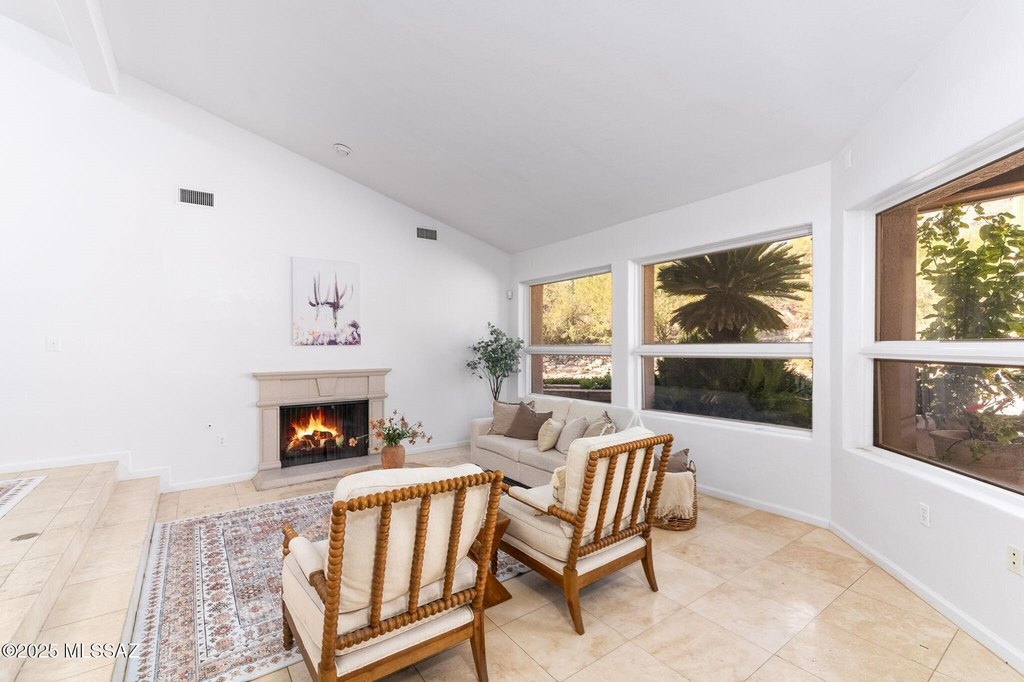 Tucson, Arizona, 85718, United States, 4 Bedrooms Bedrooms, ,3 BathroomsBathrooms,Residential,Forsale,1990373