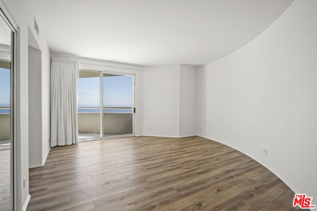 Malibu, California, 90265, United States, 4 Bedrooms Bedrooms, ,5 BathroomsBathrooms,Residential,Forsale,2001439