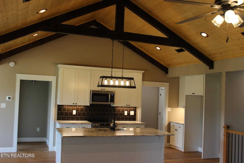 Madisonville, Tennessee, 37354, United States, 3 Bedrooms Bedrooms, ,3 BathroomsBathrooms,Residential,Forsale,1893807