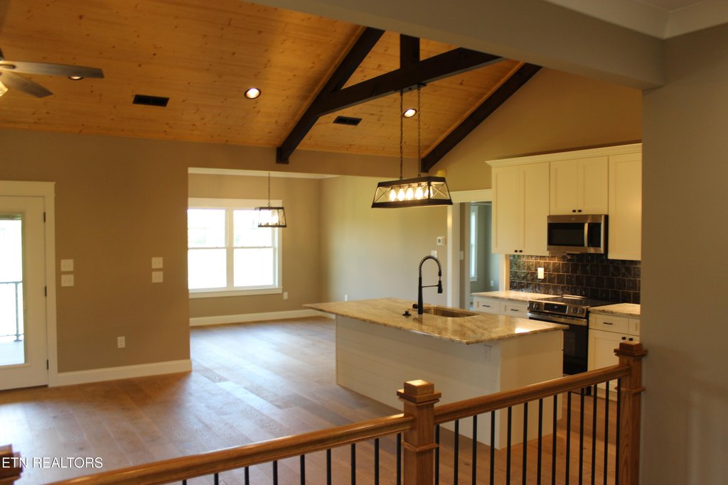 Madisonville, Tennessee, 37354, United States, 3 Bedrooms Bedrooms, ,3 BathroomsBathrooms,Residential,Forsale,1893807