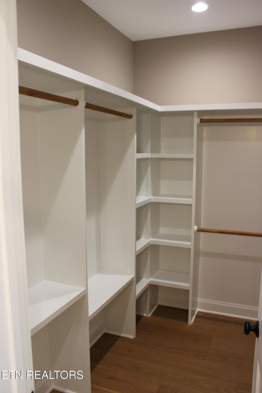 Madisonville, Tennessee, 37354, United States, 3 Bedrooms Bedrooms, ,3 BathroomsBathrooms,Residential,Forsale,1893807