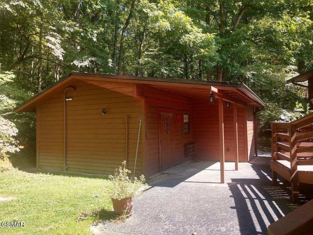 Sevierville, Tennessee, 37862, United States, 3 Bedrooms Bedrooms, ,4 BathroomsBathrooms,Residential,Forsale,1999462