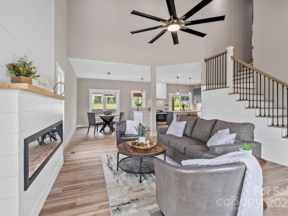 Asheville, North Carolina, 28806, United States, 3 Bedrooms Bedrooms, ,2 BathroomsBathrooms,Residential,Forsale,1986000