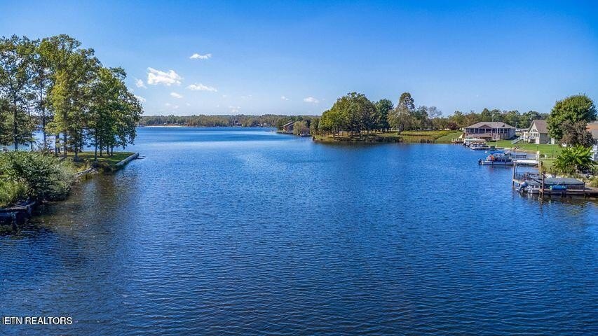 Crossville, Tennessee, 38572, United States, 3 Bedrooms Bedrooms, ,3 BathroomsBathrooms,Residential,Forsale,1959680