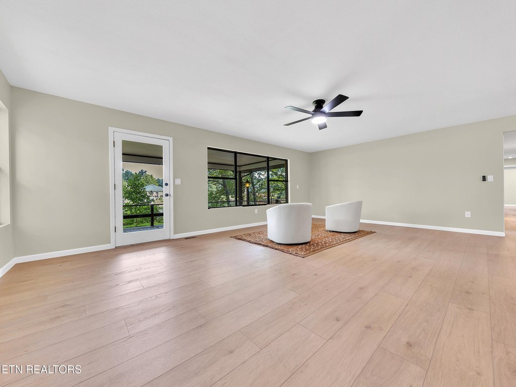 Crossville, Tennessee, 38572, United States, 3 Bedrooms Bedrooms, ,3 BathroomsBathrooms,Residential,Forsale,1959680