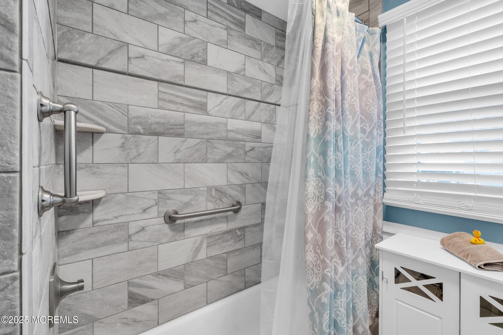 Toms River, New Jersey, 08757, United States, 4 Bedrooms Bedrooms, ,2 BathroomsBathrooms,Residential,Forsale,1994025