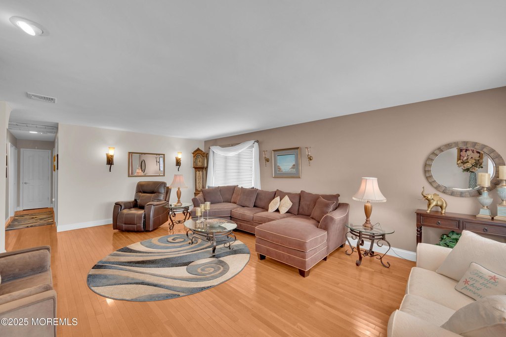 Lavallette, New Jersey, 08735, United States, 4 Bedrooms Bedrooms, ,3 BathroomsBathrooms,Residential,Forsale,1959733