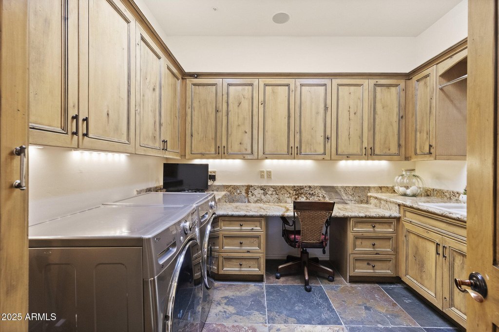 Scottsdale, Arizona, 85260, United States, 6 Bedrooms Bedrooms, ,6.5 BathroomsBathrooms,Residential,Forsale,2014277