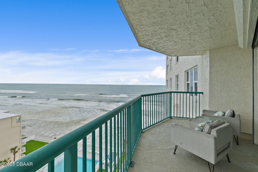 Daytona Beach Shores, Florida, 32118, United States, 2 Bedrooms Bedrooms, ,2 BathroomsBathrooms,Residential,Forsale,1990154