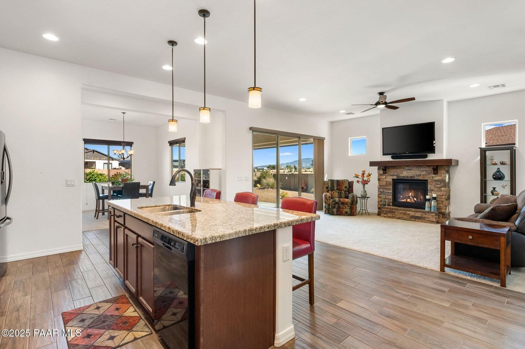 Prescott Valley, Arizona, 86315, United States, 3 Bedrooms Bedrooms, ,2 BathroomsBathrooms,Residential,Forsale,1994049