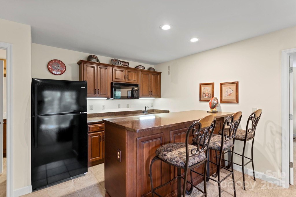 Flat Rock, North Carolina, 28731, United States, 4 Bedrooms Bedrooms, ,4 BathroomsBathrooms,Residential,Forsale,1985994