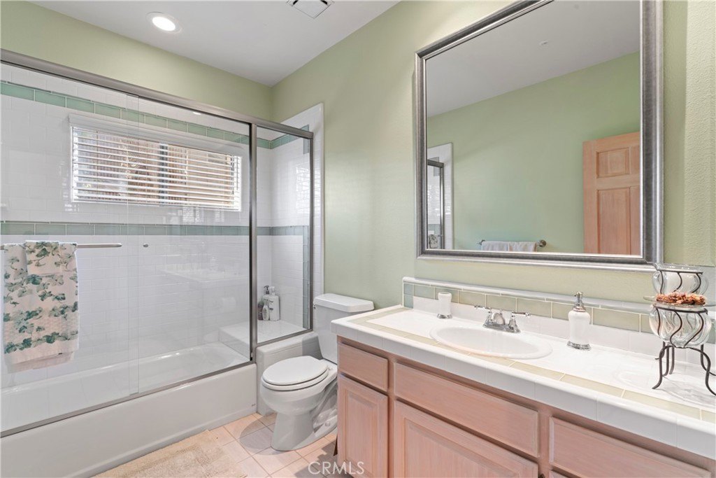 Lake Arrowhead, California, 92352, United States, 4 Bedrooms Bedrooms, ,2.5 BathroomsBathrooms,Residential,Forsale,1946613