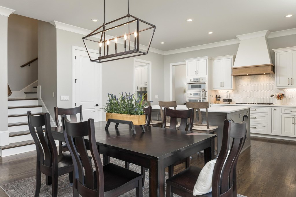 Chattanooga, Tennessee, 37405, United States, 5 Bedrooms Bedrooms, ,5 BathroomsBathrooms,Residential,Forsale,2009546