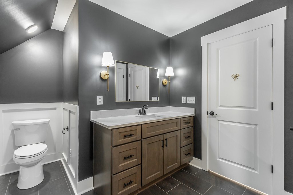 Harrison, Tennessee, 37341, United States, 3 Bedrooms Bedrooms, ,2.5 BathroomsBathrooms,Residential,Forsale,1995326