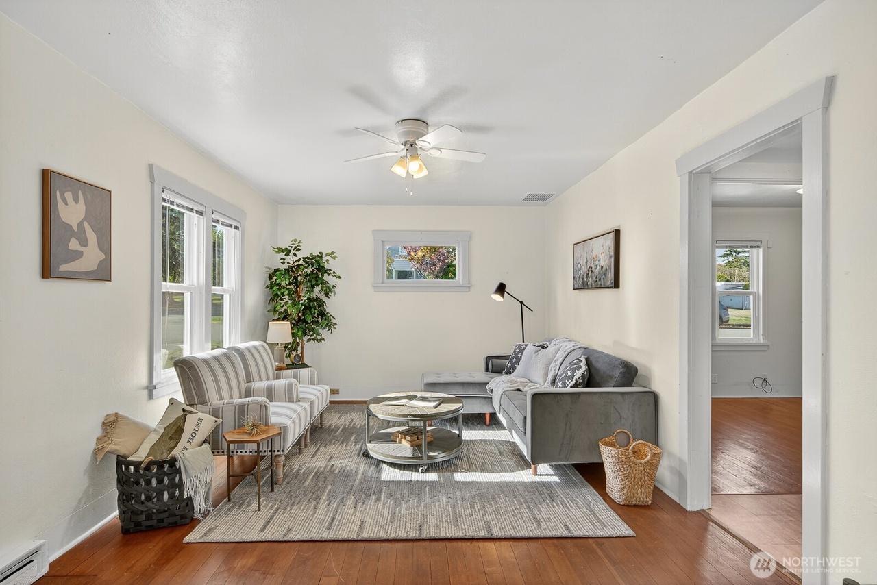 Anacortes, Washington, 98221, United States, 3 Bedrooms Bedrooms, ,2 BathroomsBathrooms,Residential,Forsale,1990712