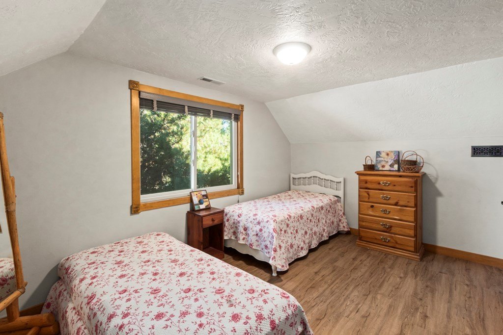 Cascade, Idaho, 83611, United States, 3 Bedrooms Bedrooms, ,2 BathroomsBathrooms,Residential,Forsale,1996718