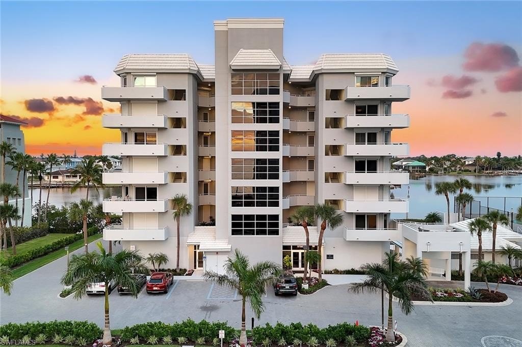 NAPLES, Florida, 34108, United States, 2 Bedrooms Bedrooms, ,2 BathroomsBathrooms,Residential,Forsale,2011597