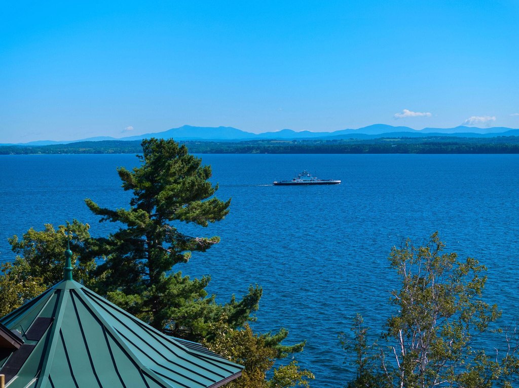 Essex, New York, 12936, United States, 6 Bedrooms Bedrooms, ,4.5 BathroomsBathrooms,Residential,Forsale,1999412