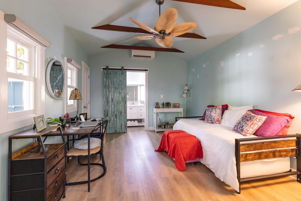 KEY WEST, Florida, 33040, United States, 7 Bedrooms Bedrooms, ,7.5 BathroomsBathrooms,Residential,Forsale,2004373