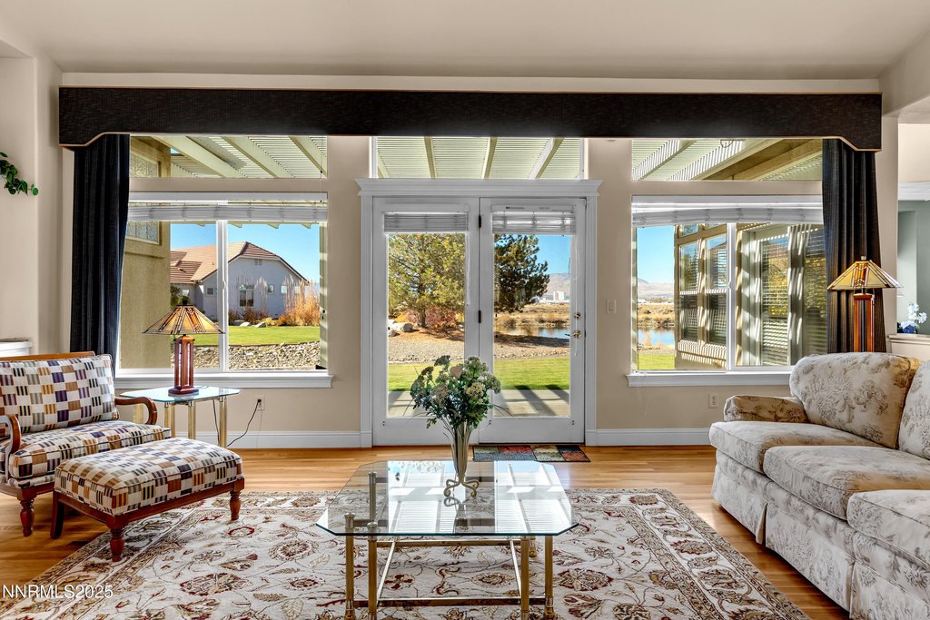 Reno, Nevada, 89502, United States, 3 Bedrooms Bedrooms, ,2.5 BathroomsBathrooms,Residential,Forsale,2004201