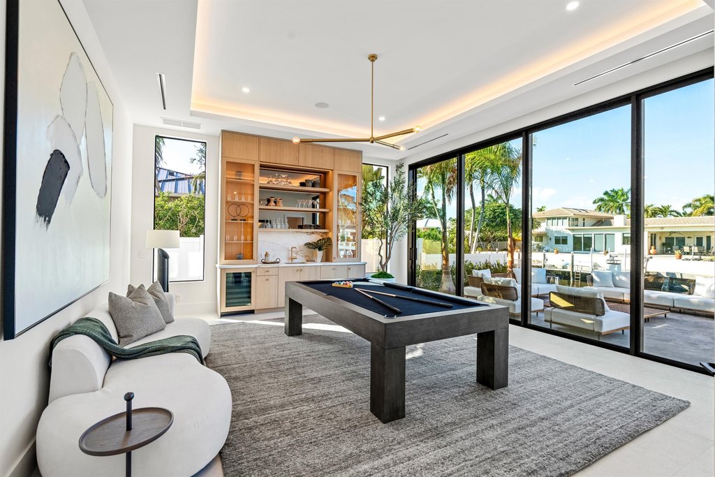 Delray Beach, Florida, 33483, United States, 5 Bedrooms Bedrooms, ,6.5 BathroomsBathrooms,Residential,Forsale,1905163