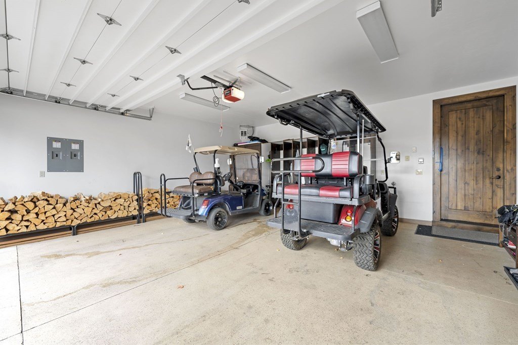 Donnelly, Idaho, 83615, United States, 3 Bedrooms Bedrooms, ,4 BathroomsBathrooms,Residential,Forsale,1996721