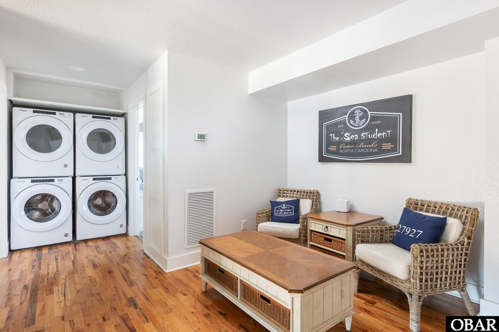 Corolla, North Carolina, 27927, United States, 9 Bedrooms Bedrooms, ,9.5 BathroomsBathrooms,Residential,Forsale,2004888