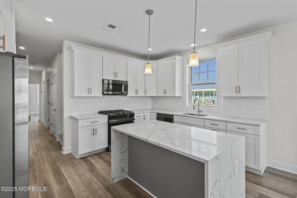 Seaside Heights, New Jersey, 08751, United States, 4 Bedrooms Bedrooms, ,4 BathroomsBathrooms,Residential,Forsale,2004849