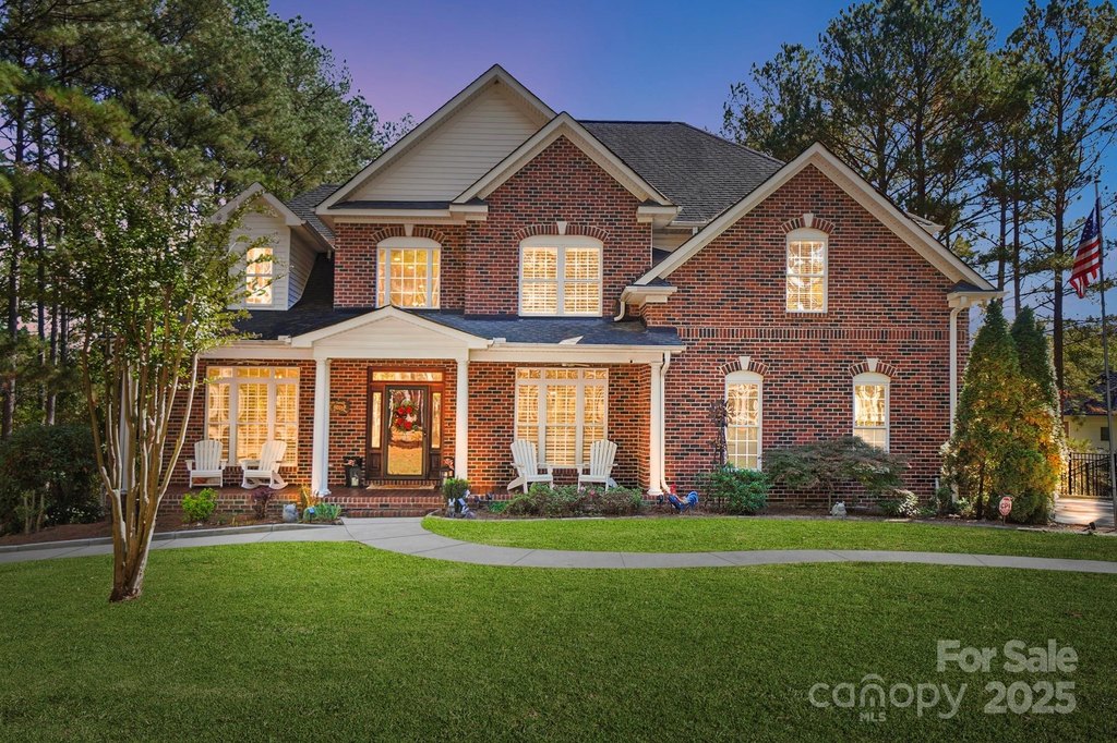 York, South Carolina, 29745, United States, 5 Bedrooms Bedrooms, ,4.5 BathroomsBathrooms,Residential,Forsale,2004558