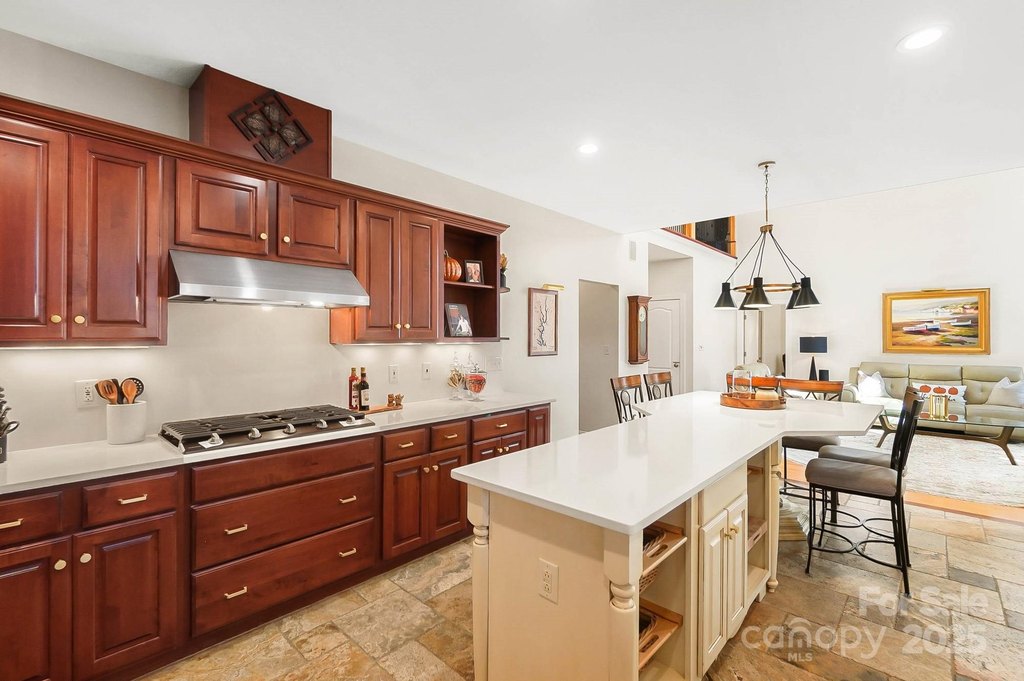 York, South Carolina, 29745, United States, 5 Bedrooms Bedrooms, ,4.5 BathroomsBathrooms,Residential,Forsale,2004558